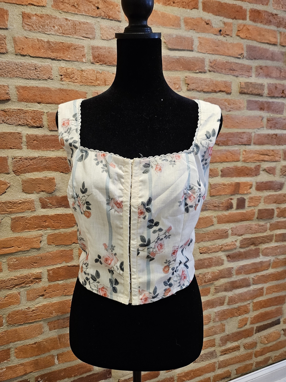 Cider White Floral Corset Crop Top with Pink Roses
